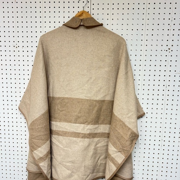 Vince Wool Plaid Cape - Picture 6 of 7